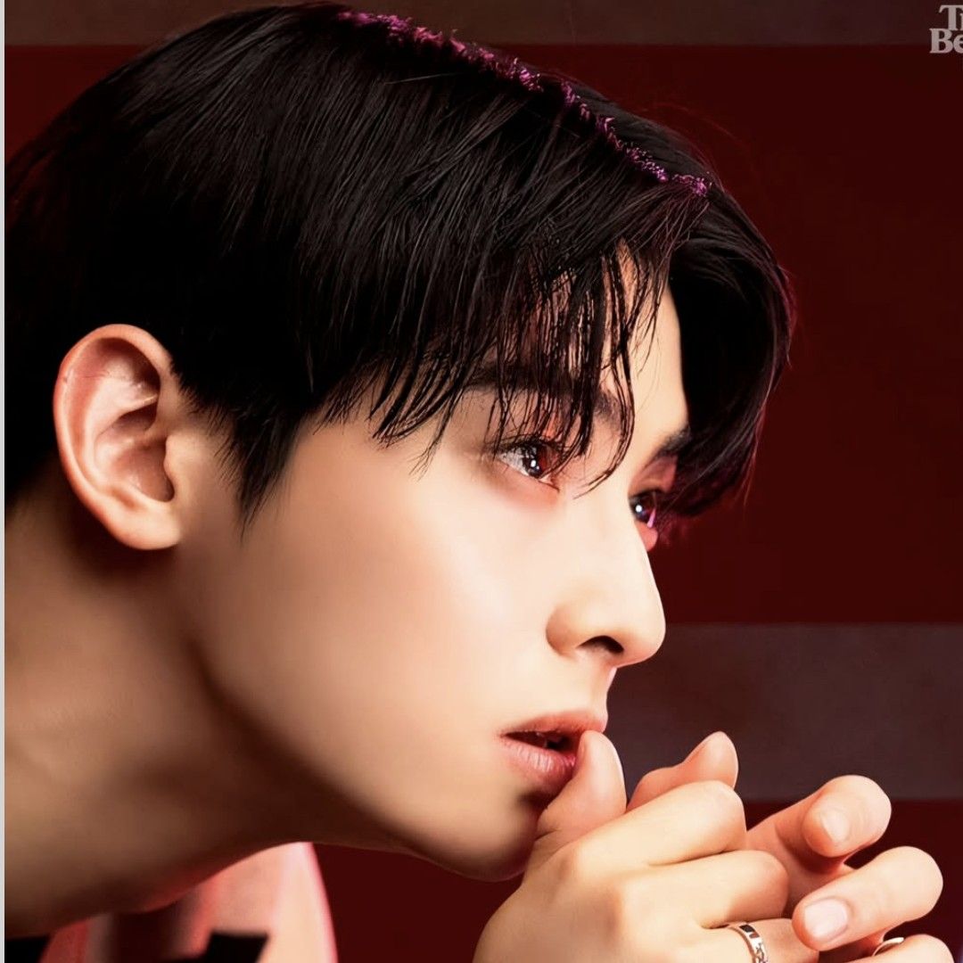 A moment captured by Eunwoo (ASTRO)'s fan