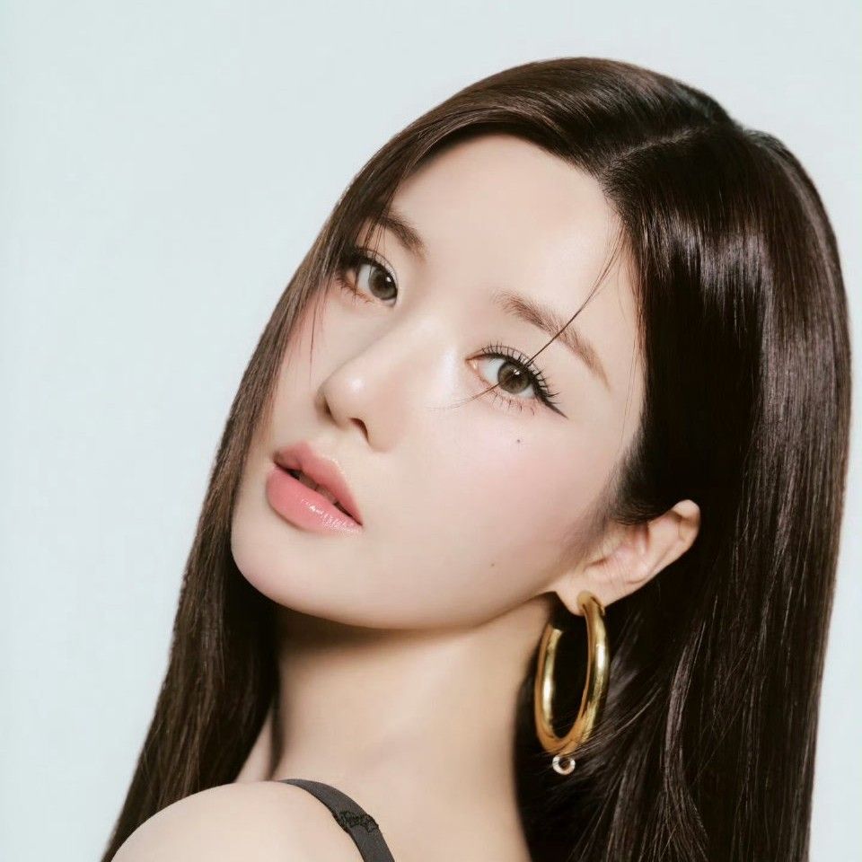 Recent activity shot of Kwon Eunbi