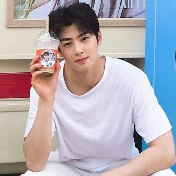 Recent activity shot of Eunwoo (ASTRO)