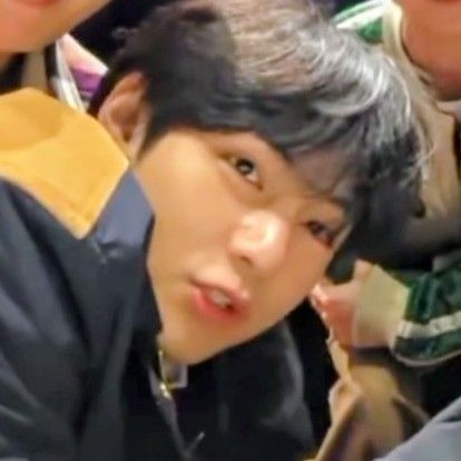 V (BTS)の最近の活動写真