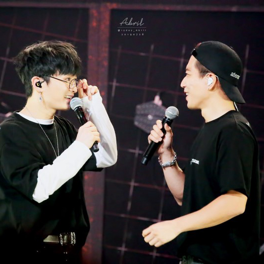 Behind-the-scenes cut of SECHSKIES