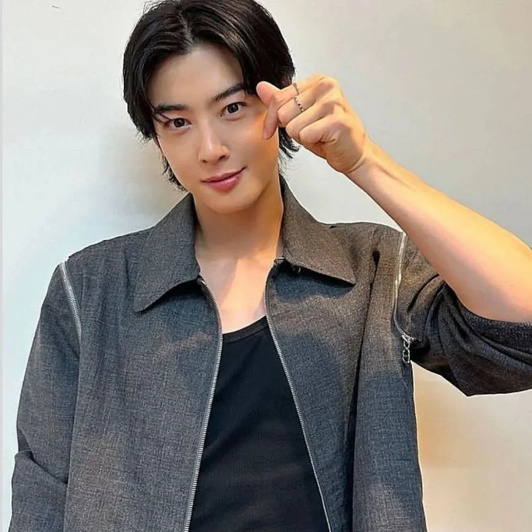 Recent activity shot of Eunwoo (ASTRO)