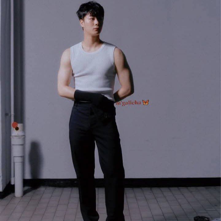 Behind-the-scenes cut of Moonbin (ASTRO)