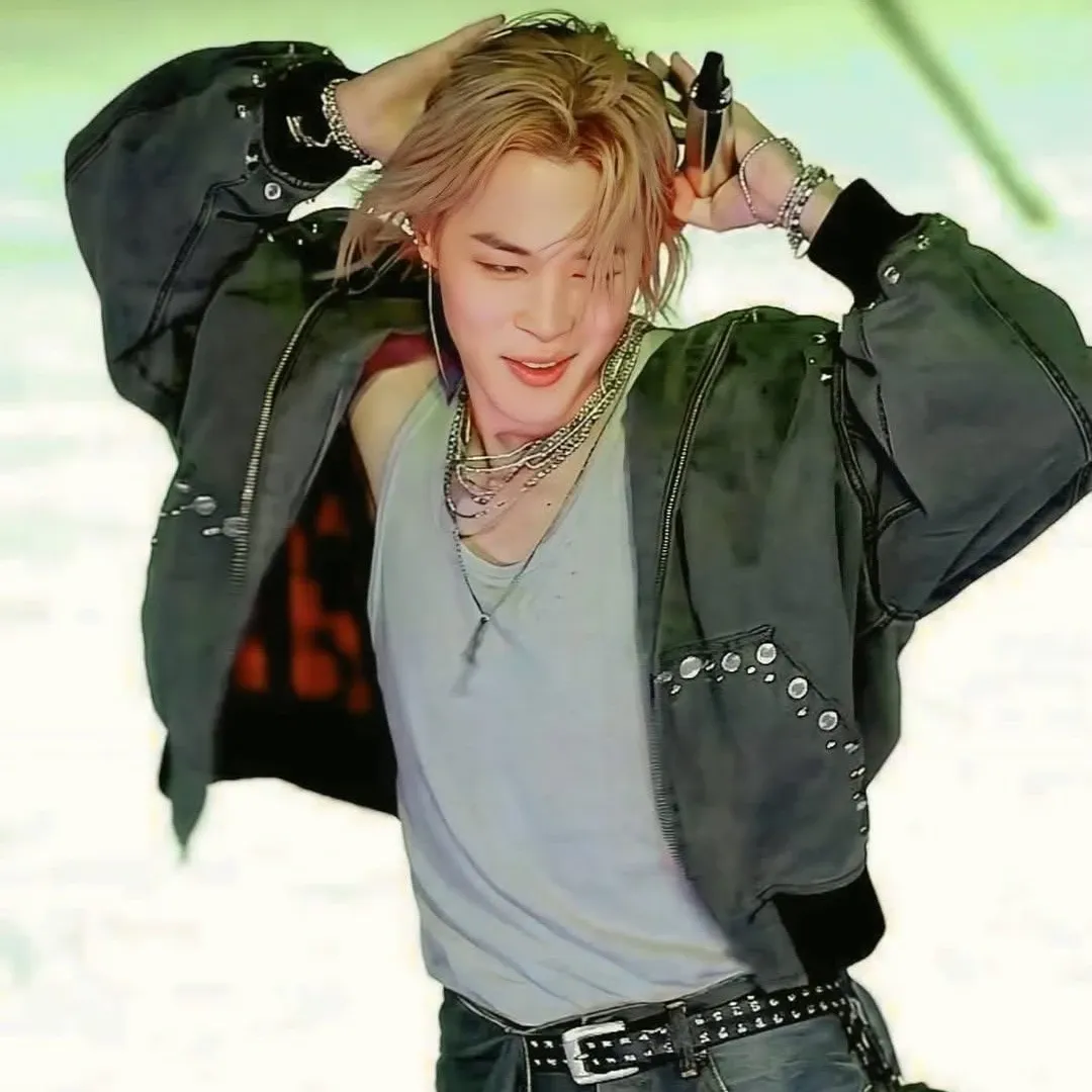 Foto aktivitas terbaru Jimin (BTS)
