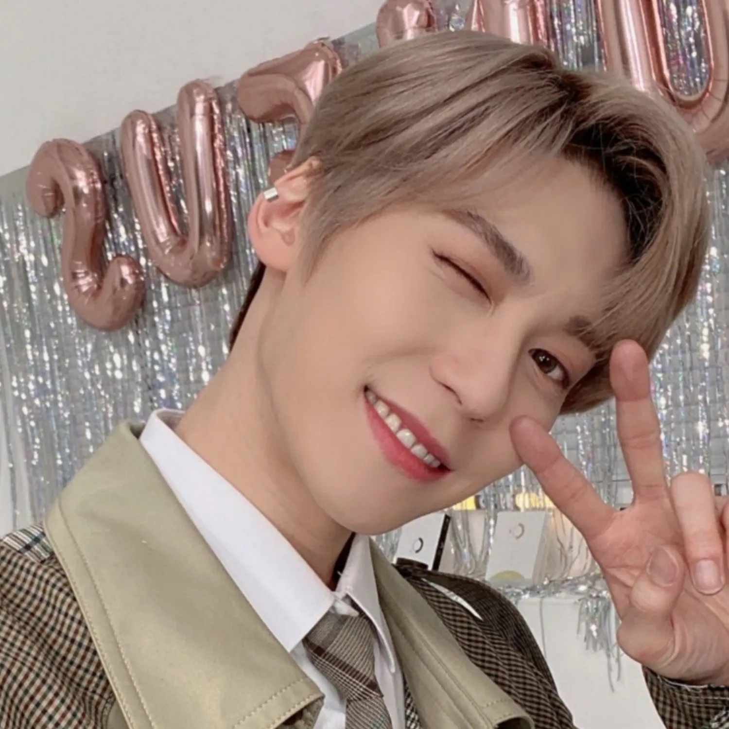 Behind-the-scenes cut of Keonhee (ONEUS)
