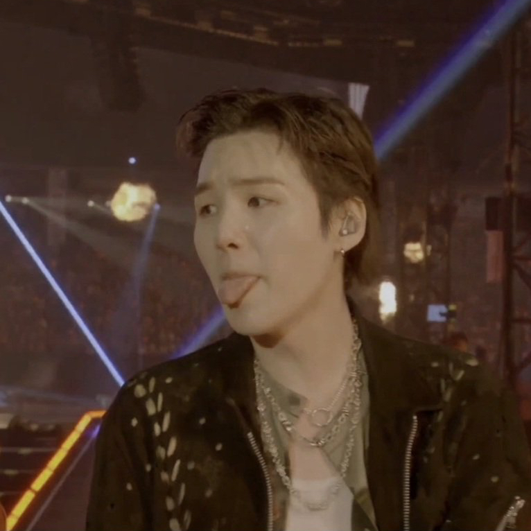 Behind-the-scenes cut of SUGA (BTS)