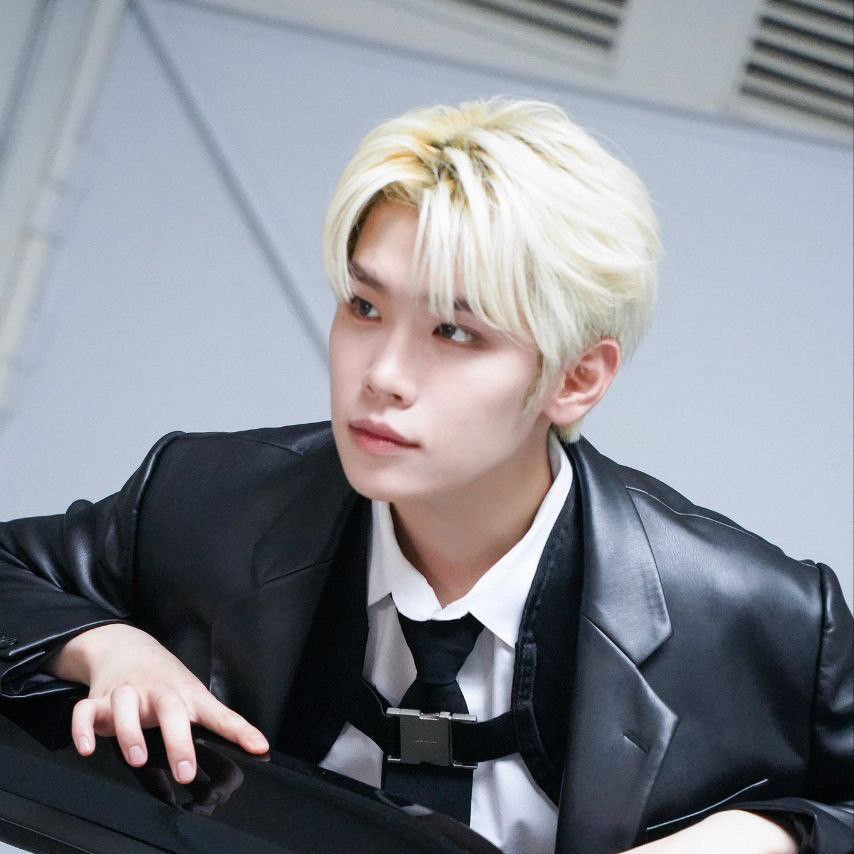 A moment captured by Kim Taerae (ZEROBASEONE)'s fan