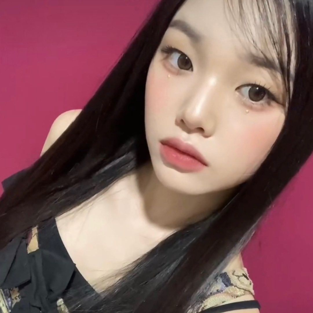 Behind-the-scenes cut of Park Boeun (CLASS:y)