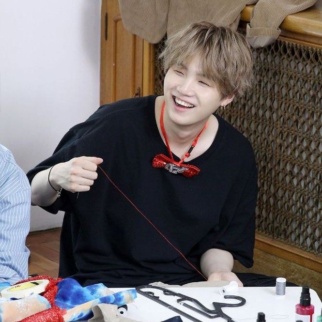 슈가 (방탄소년단) 최근 활동샷