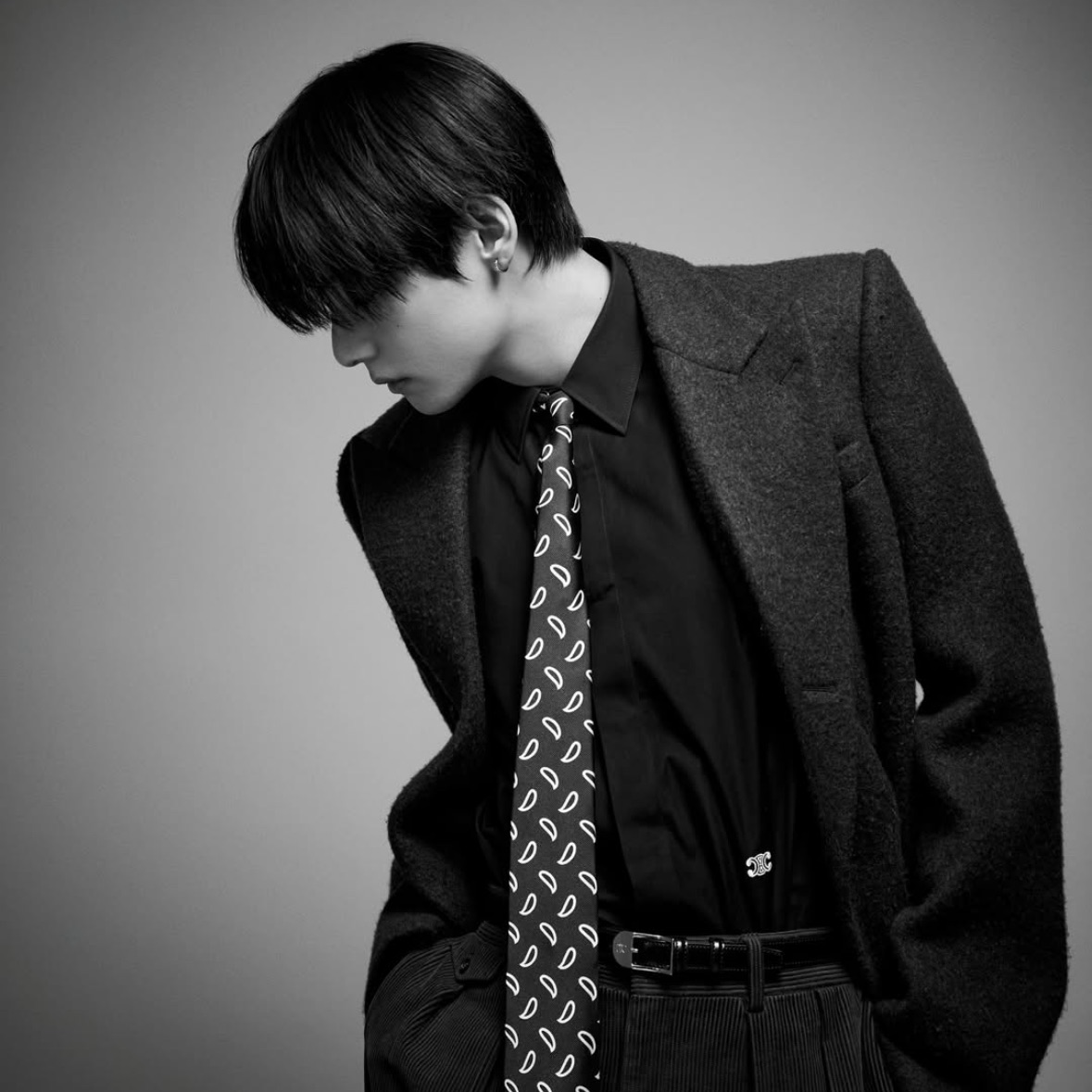 Latest photo of V (BTS)