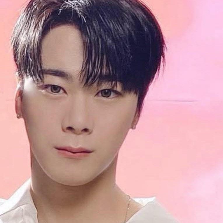 Behind-the-scenes cut of Moonbin (ASTRO)