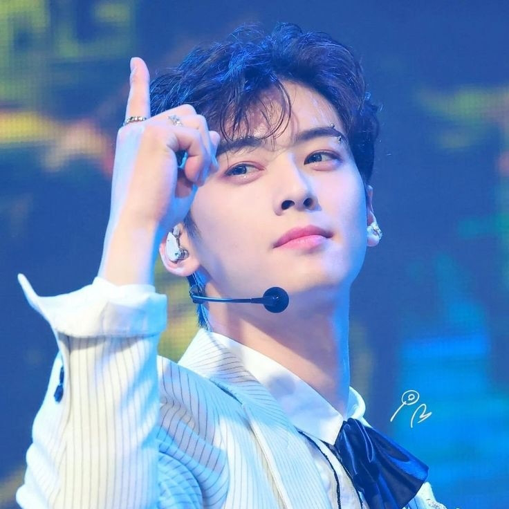 Latest photo of Eunwoo (ASTRO)