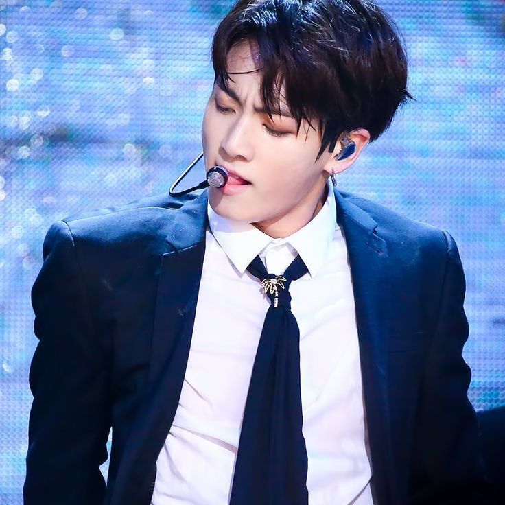 Momen yang diabadikan oleh penggemar Jungkook (BTS)