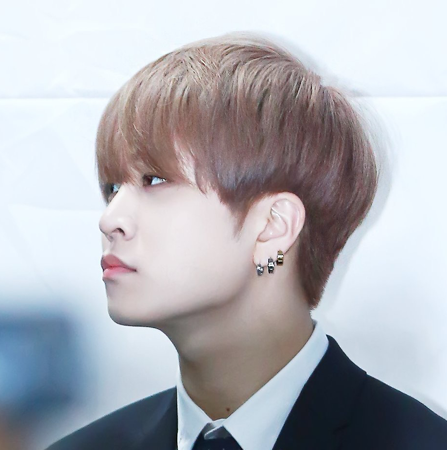 A moment captured by Youngjae (GOT7)'s fan