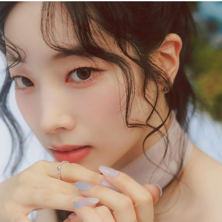 Behind-the-scenes cut of Dahyun (TWICE)