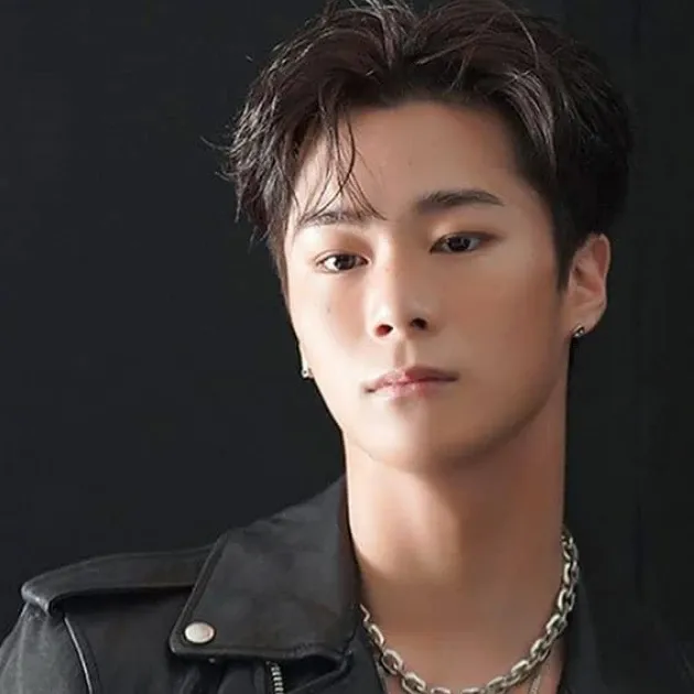 A moment captured by Moonbin (ASTRO)'s fan