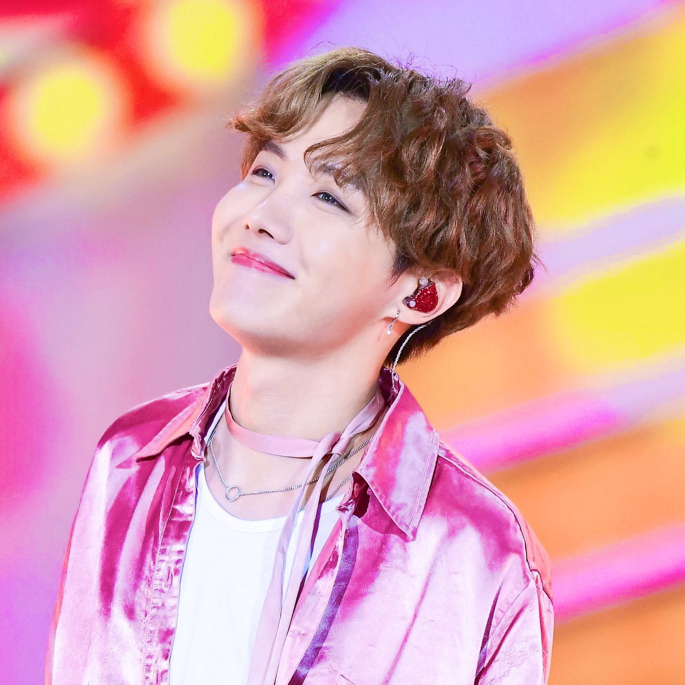 Foto terbaru j-hope (BTS)