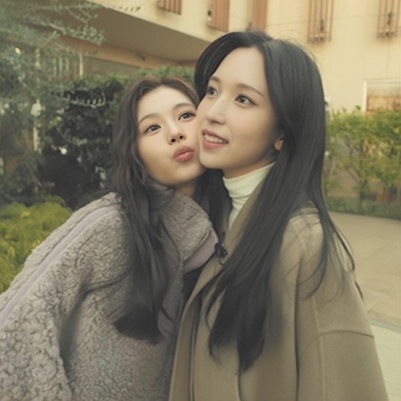 Sana (TWICE)的幕後花絮