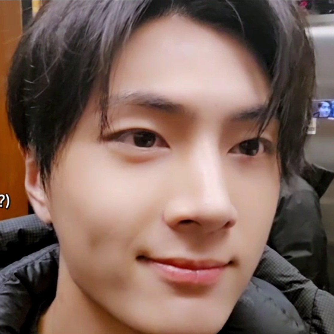 Recent activity shot of Jay (ENHYPEN)