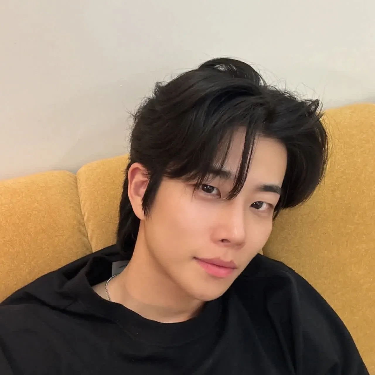 A moment captured by MJ (ASTRO)'s fan
