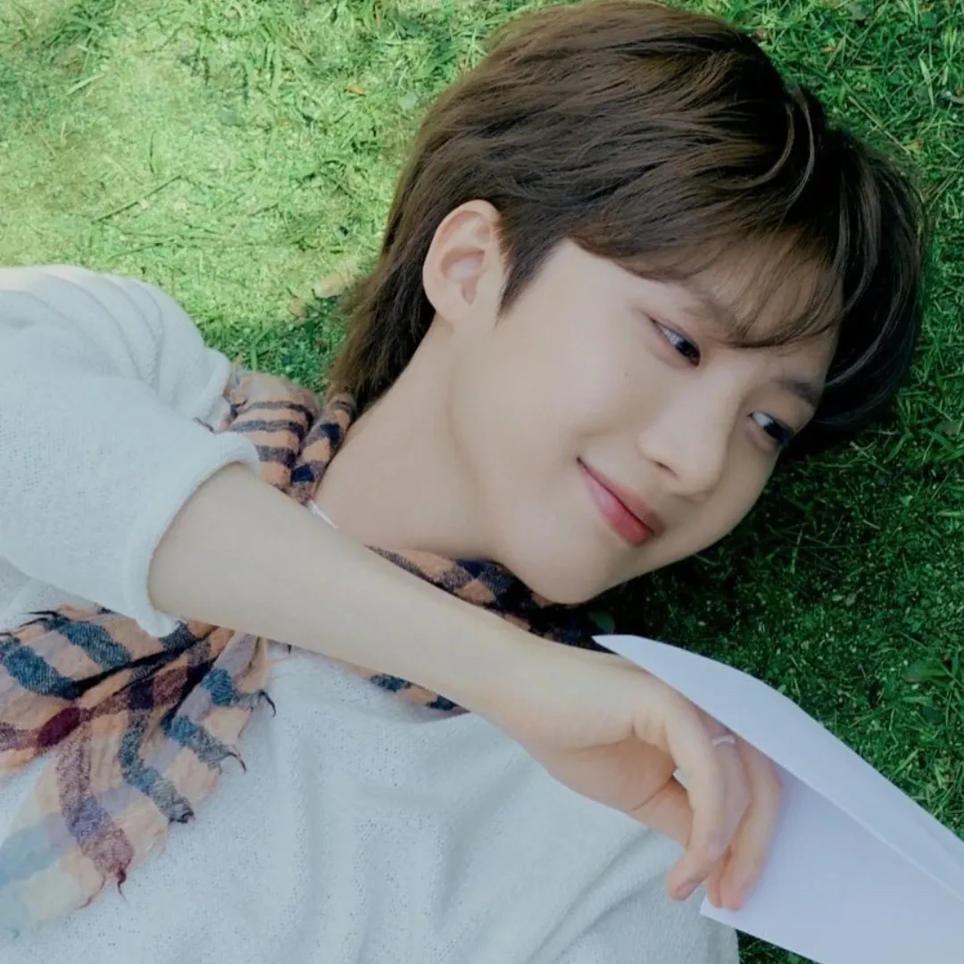 Latest photo of Hui (PENTAGON)