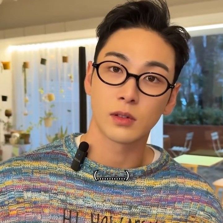 Behind-the-scenes cut of Baekho