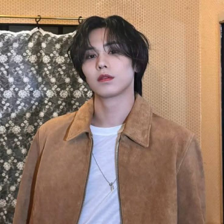 A moment captured by Rocky's fan