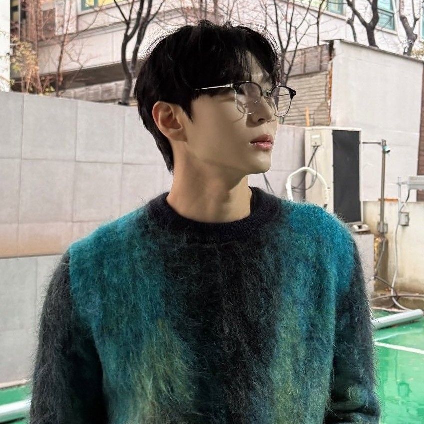 Recent activity shot of VIXX