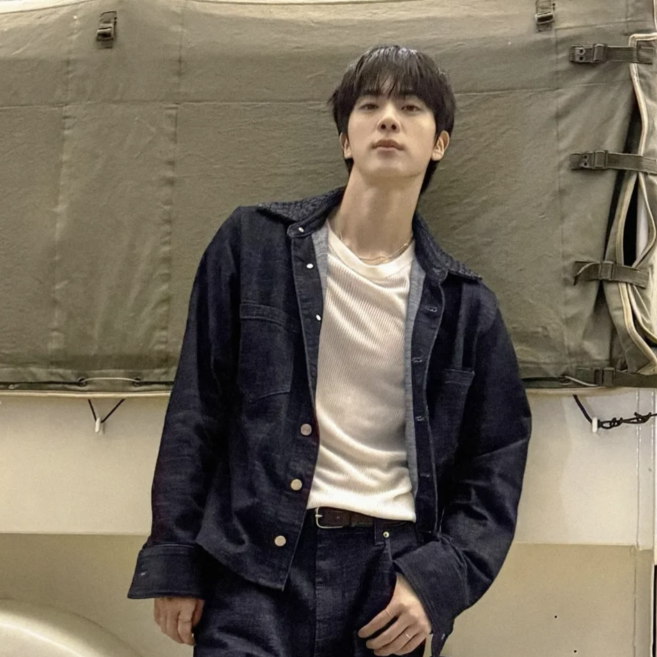 Potret di balik layar Jin (BTS)