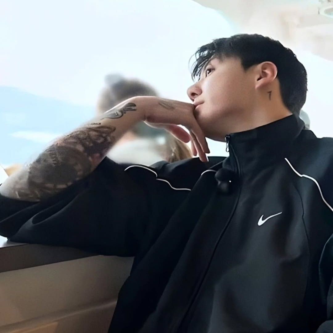 A moment captured by Jungkook (BTS)'s fan