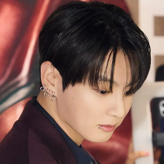 柾國 (防彈少年團)的最新活動照片