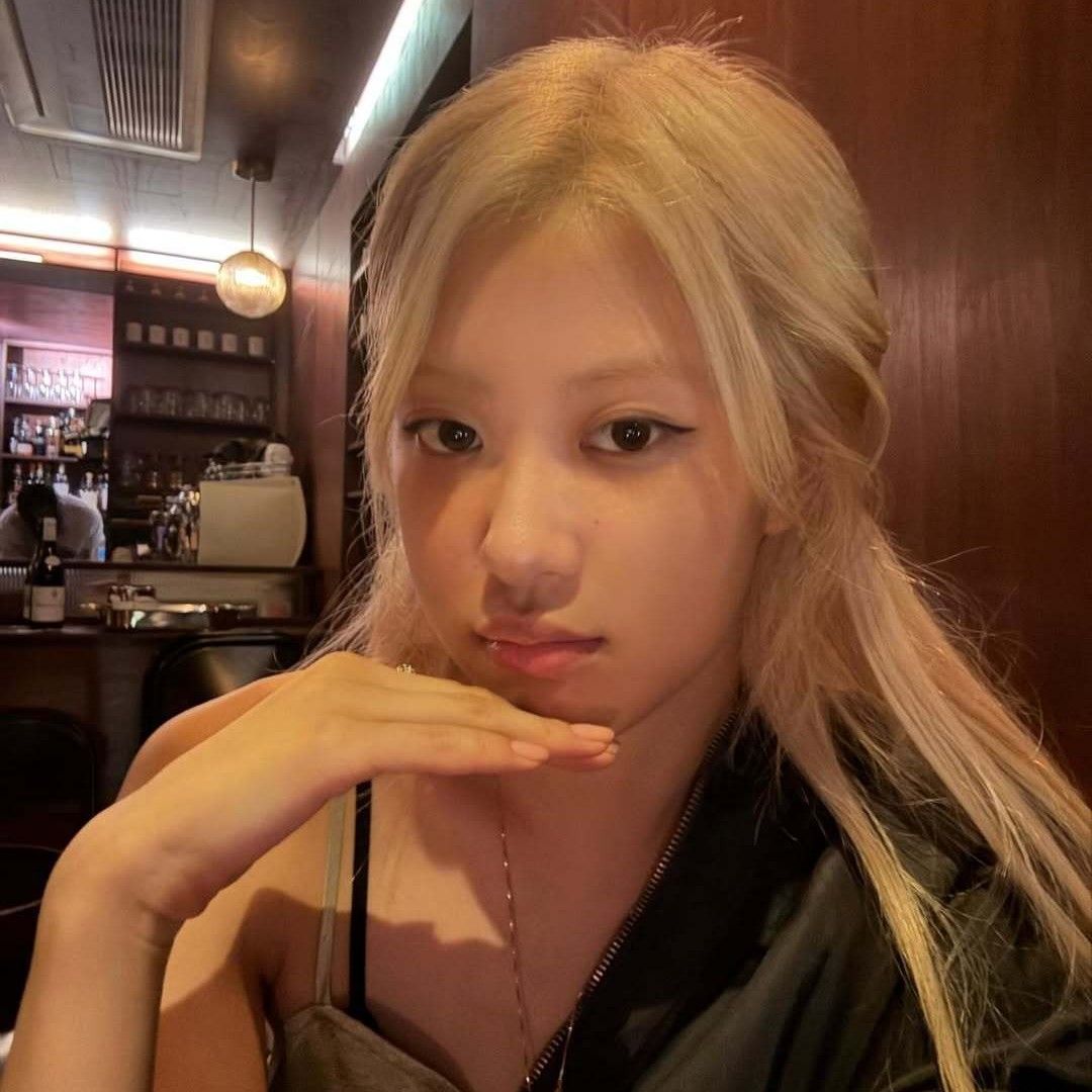 로제 (BLACKPINK) 최근 활동샷