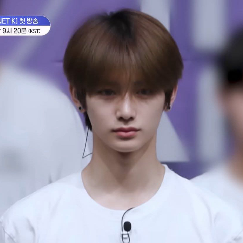 A moment captured by Zhou Anxin (ALPHA DRIVE ONE)'s fan