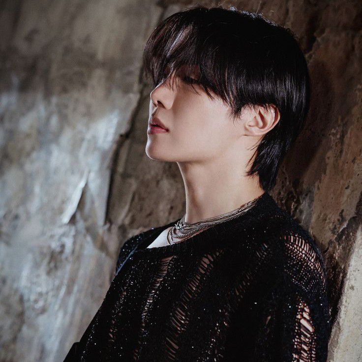 제이홉 (방탄소년단)의 최신 사진