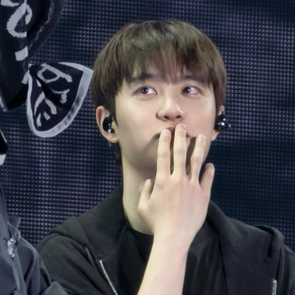 Behind-the-scenes cut of D.O. (EXO)