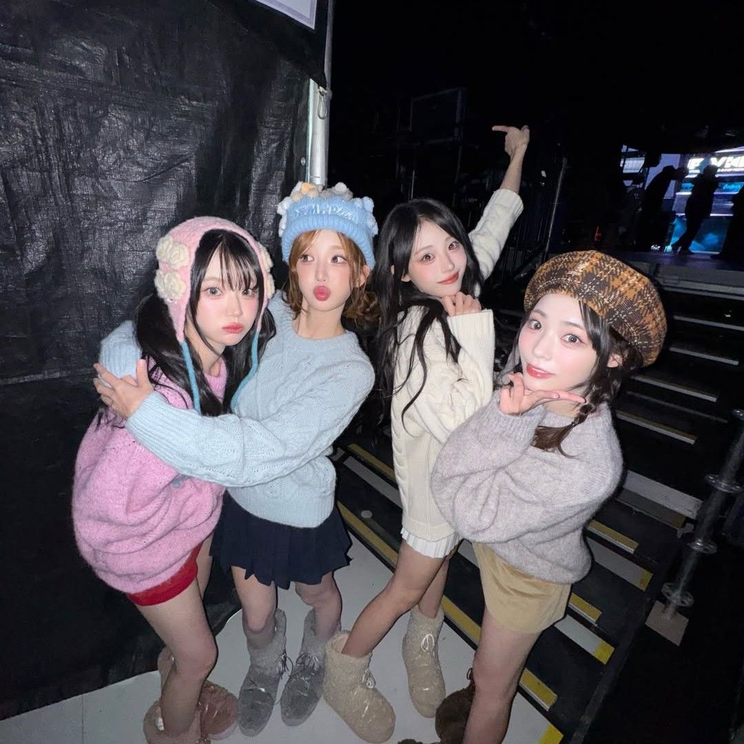 Recent activity shot of QWER