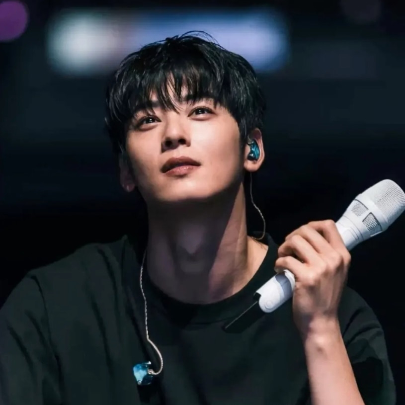 Recent activity shot of Eunwoo (ASTRO)