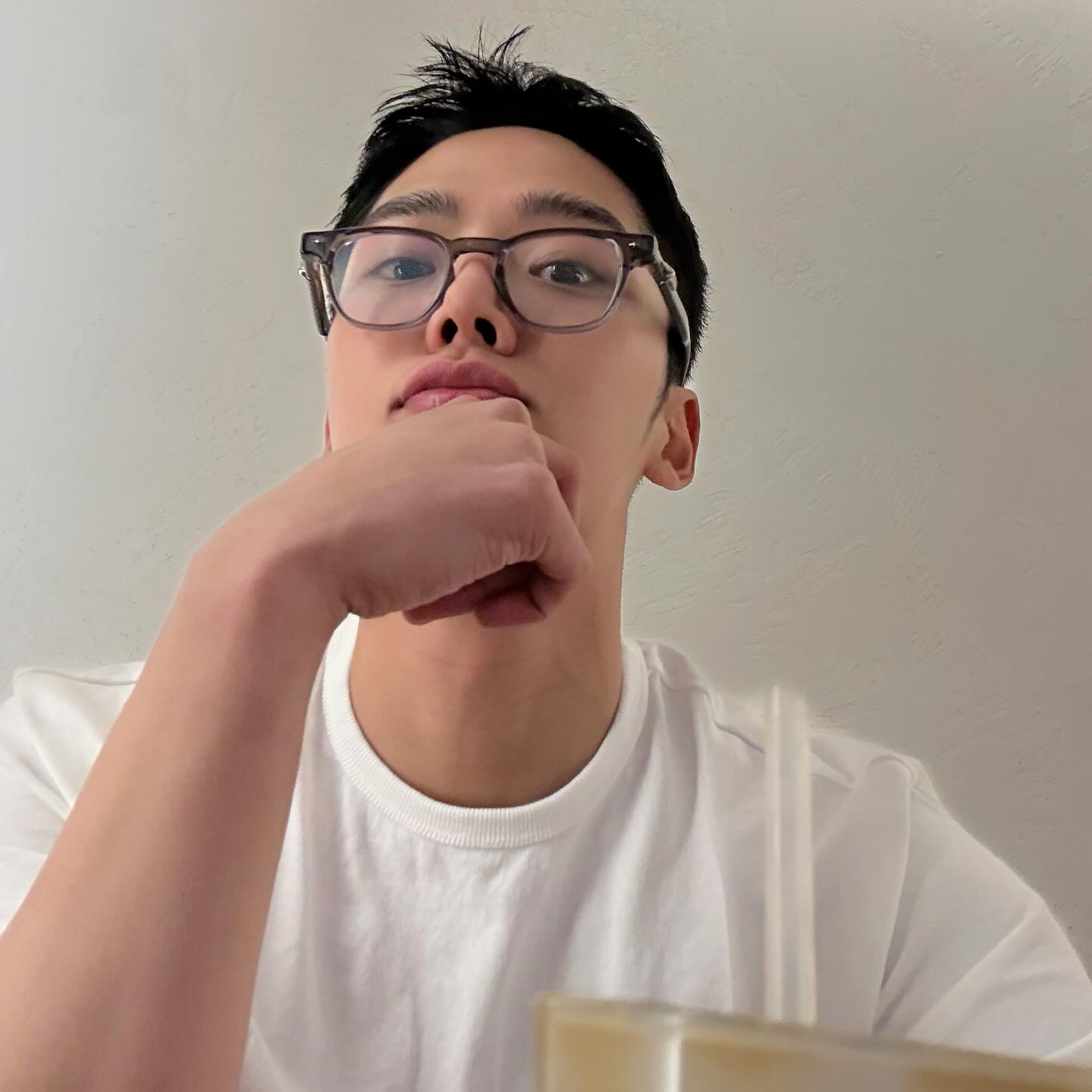 Behind-the-scenes cut of Rowoon