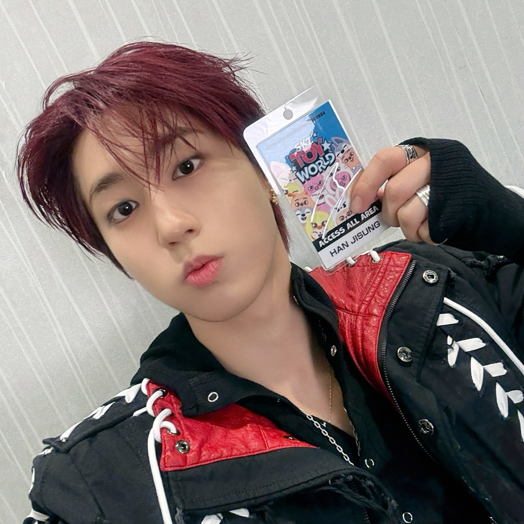 Latest photo of HAN (Stray Kids)