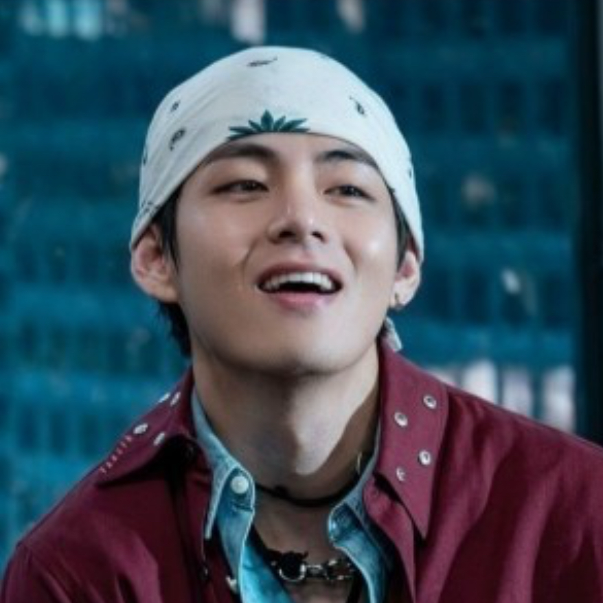 뷔 (방탄소년단)의 최신 사진