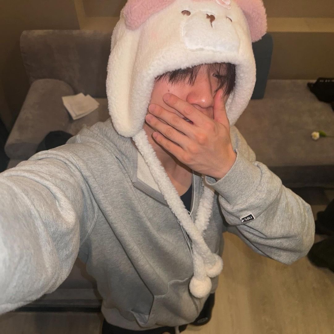 Behind-the-scenes cut of Bang Yedam