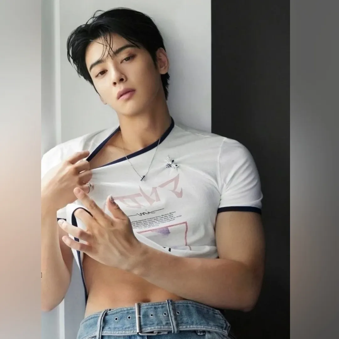 Recent activity shot of Eunwoo (ASTRO)