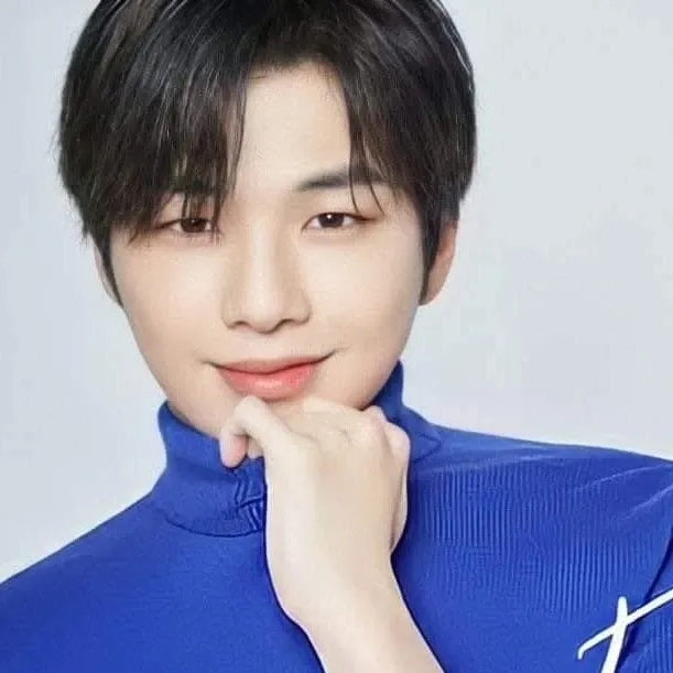 강다니엘의 비하인드 컷