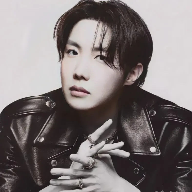 Foto aktivitas terbaru Jungkook (BTS)