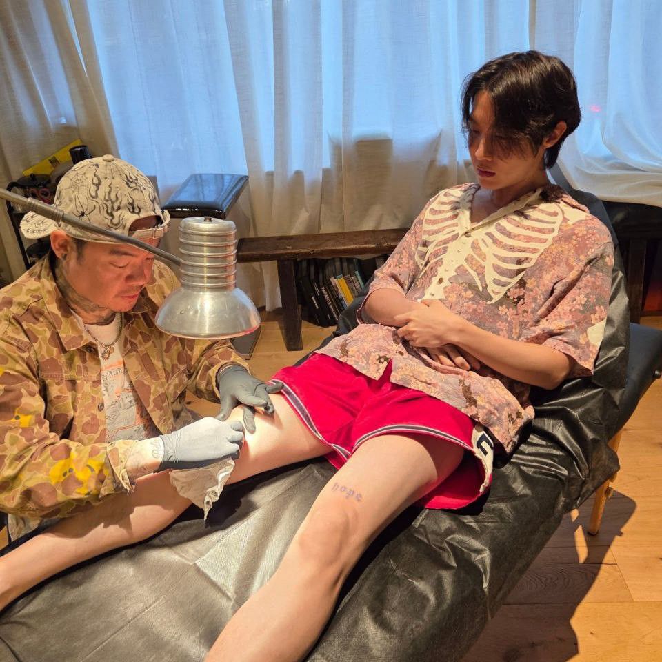 제이홉 (방탄소년단)의 비하인드 컷