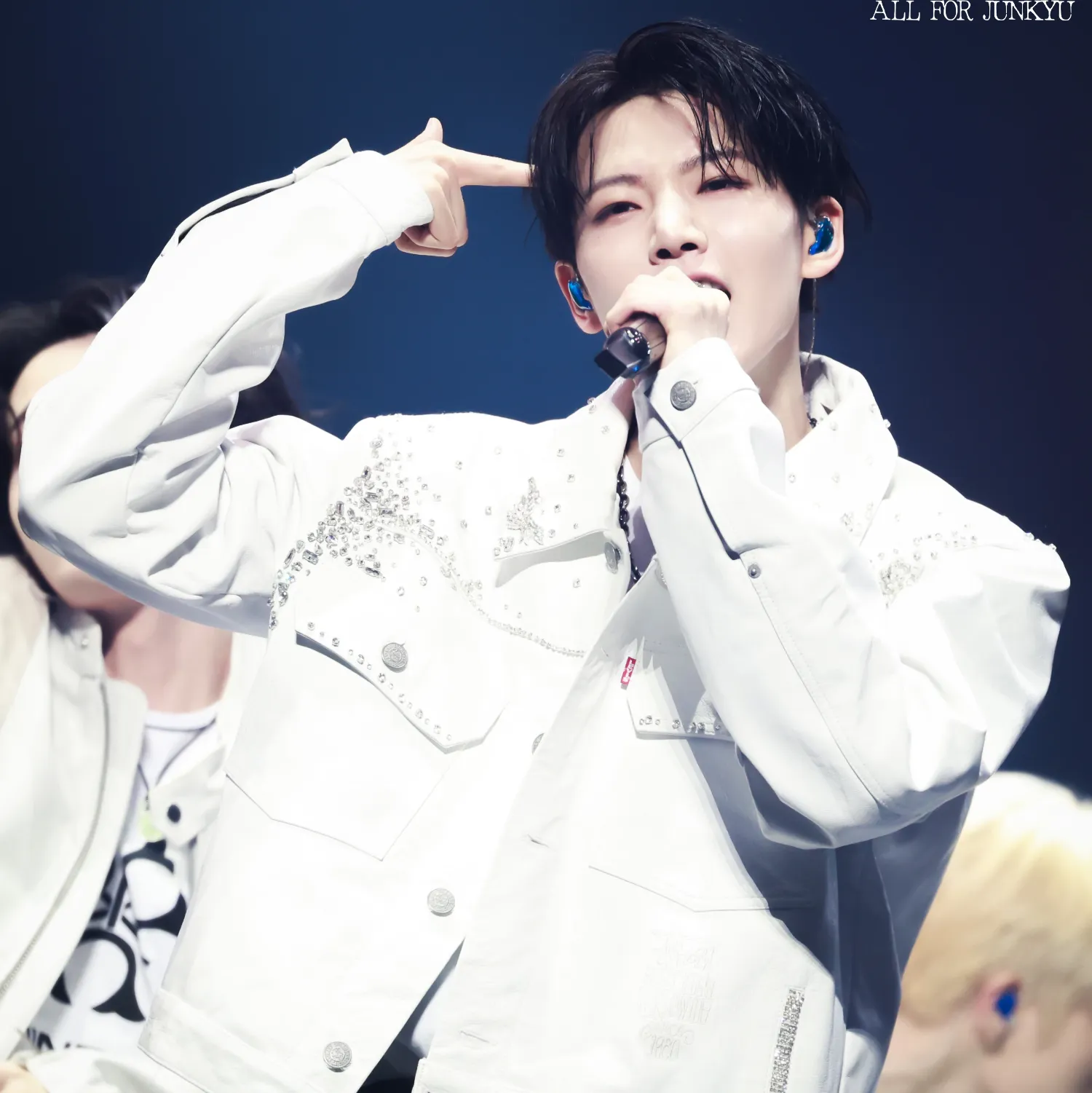 Behind-the-scenes cut of Junkyu (TREASURE)