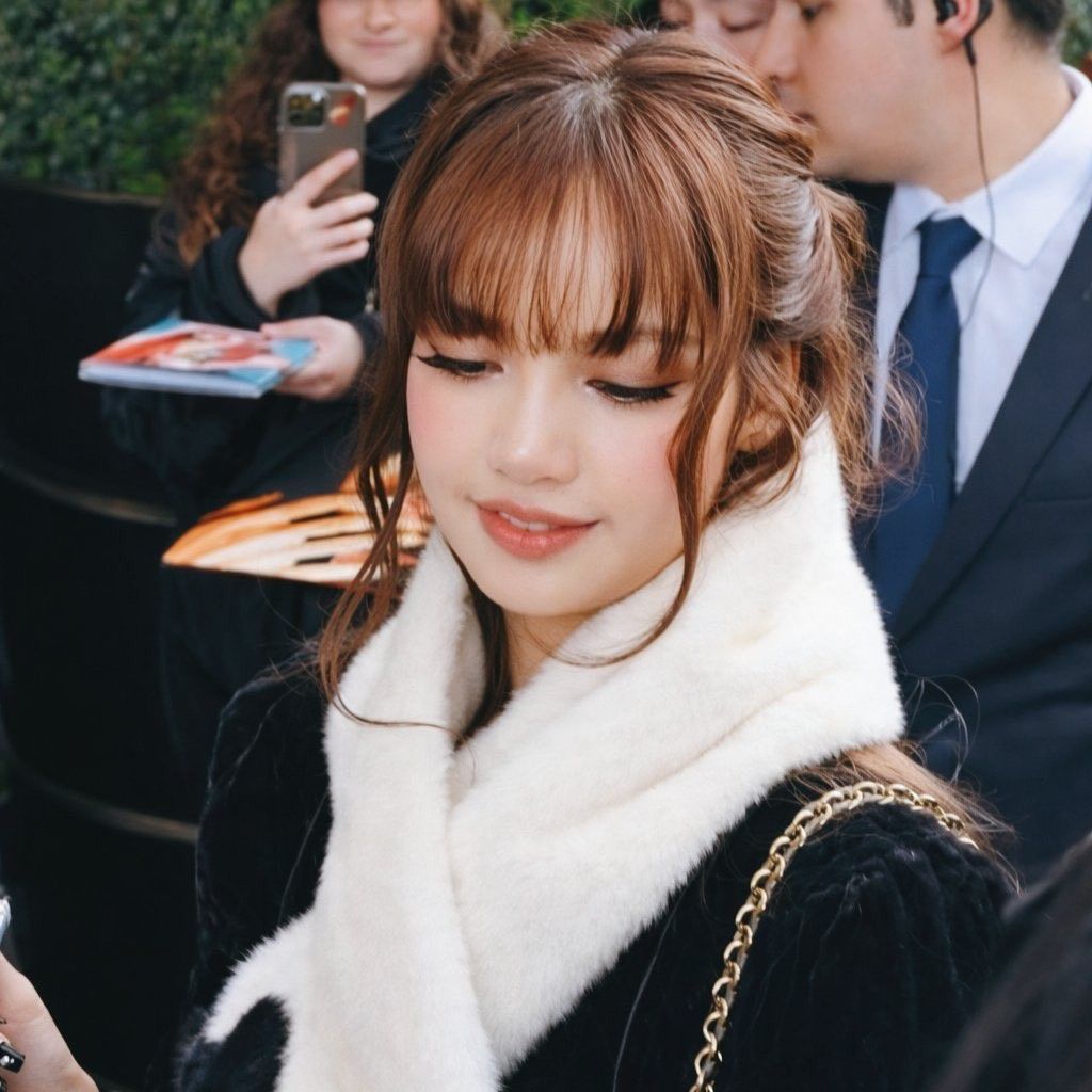 리사 (BLACKPINK) 최근 활동샷