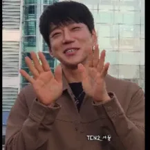 Behind-the-scenes cut of Hwang Chiyeol