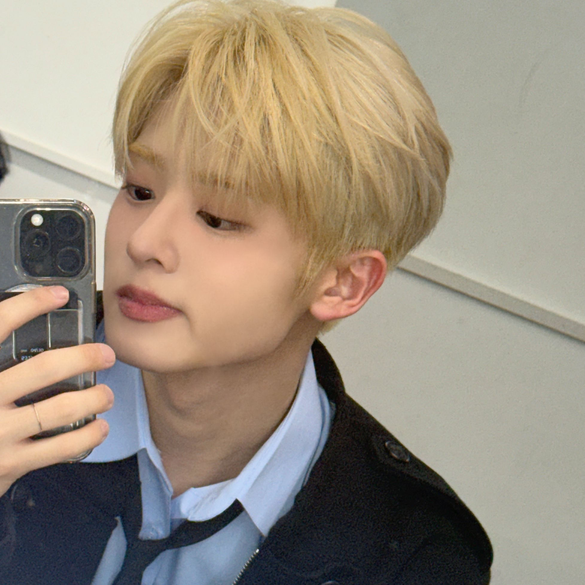 A moment captured by Woono (YOUNITE)'s fan