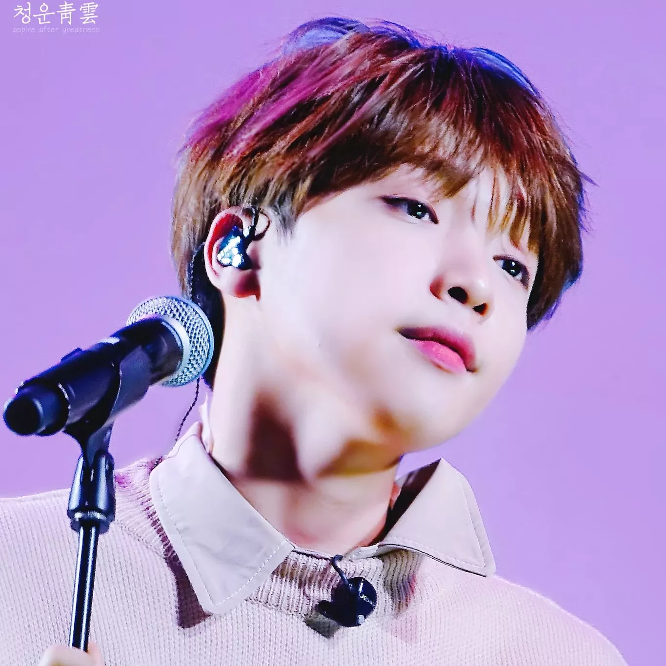 A moment captured by Jeong Sewoon's fan